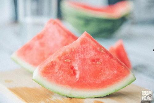 长沙猜拳吃瓜,猜拳吃瓜,趣味横生的夏日风情